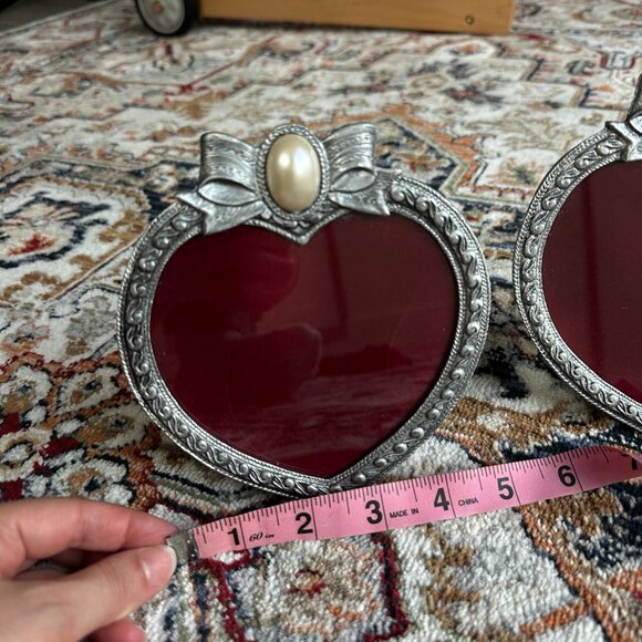 Pair - Vintage Pewter Heart Shaped Faux Pearl Bow Easel Back Photo Frame - Picture 3 of 8